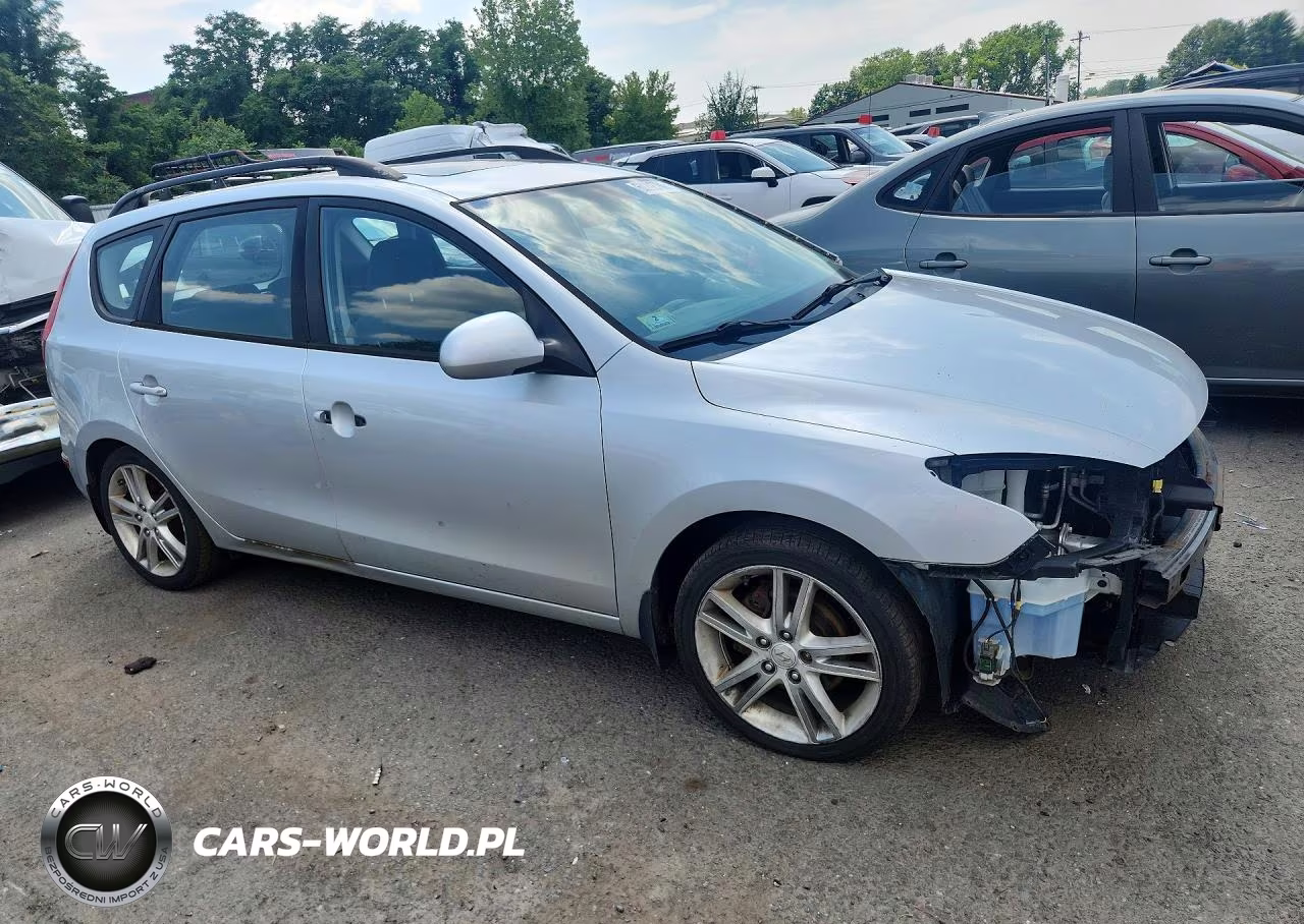 2010 Hyundai Elantra Touring Se VIN:KMHDC8AE1AU077497 - 4