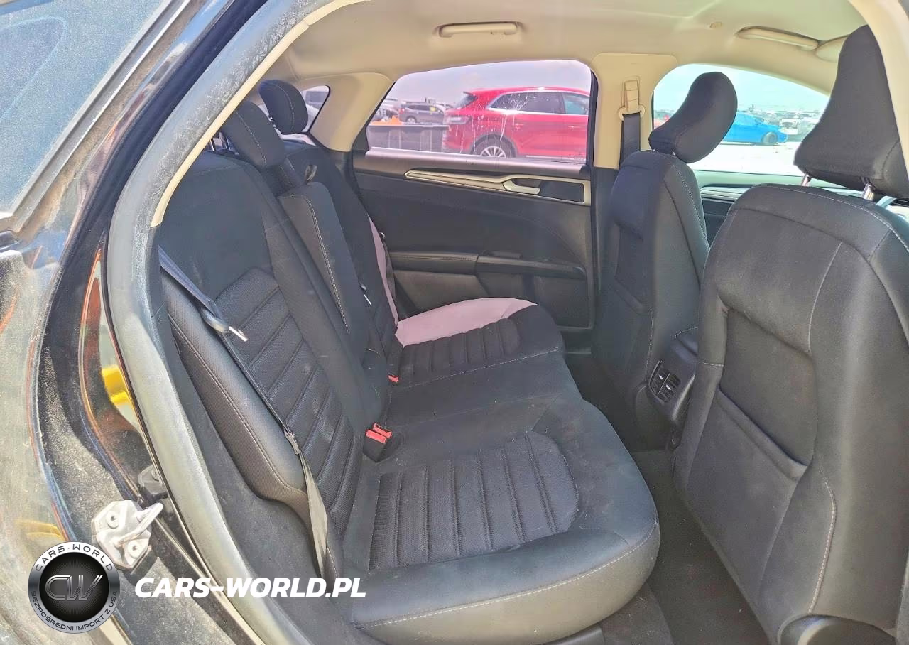 2018 Ford Fusion Se Hybrid VIN:3FA6P0LU0JR260037 - 10