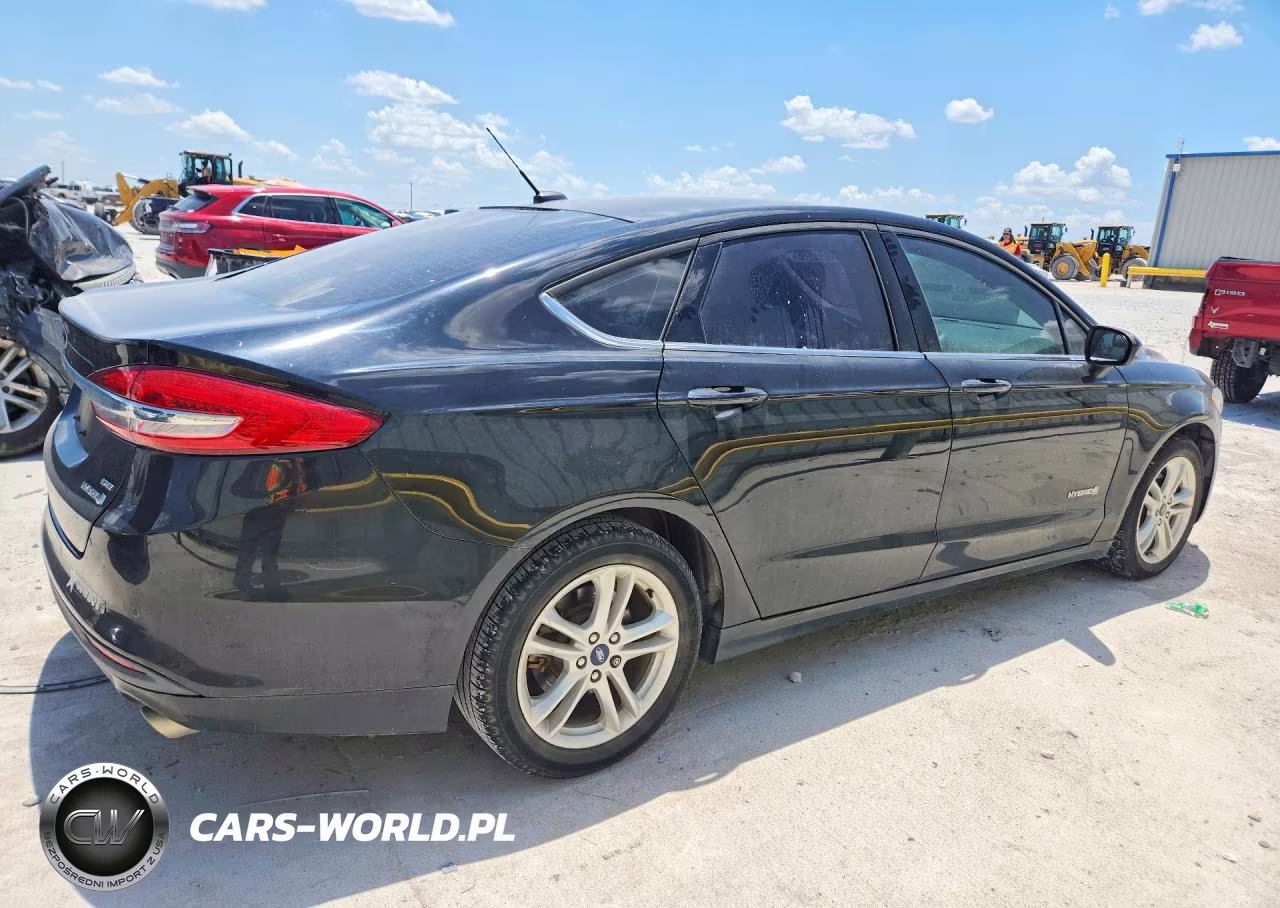 2018 Ford Fusion Se Hybrid VIN:3FA6P0LU0JR260037 - 3