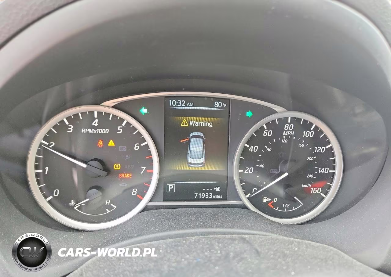 2017 Nissan Sentra Sr VIN:3N1AB7AP2HY311095 - 9