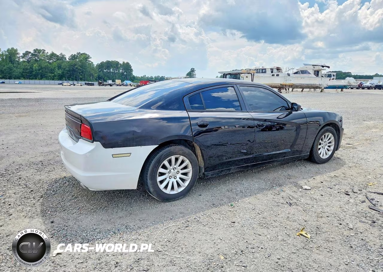 2013 Dodge Charger Se VIN:2C3CDXBG2DH633223 - 3