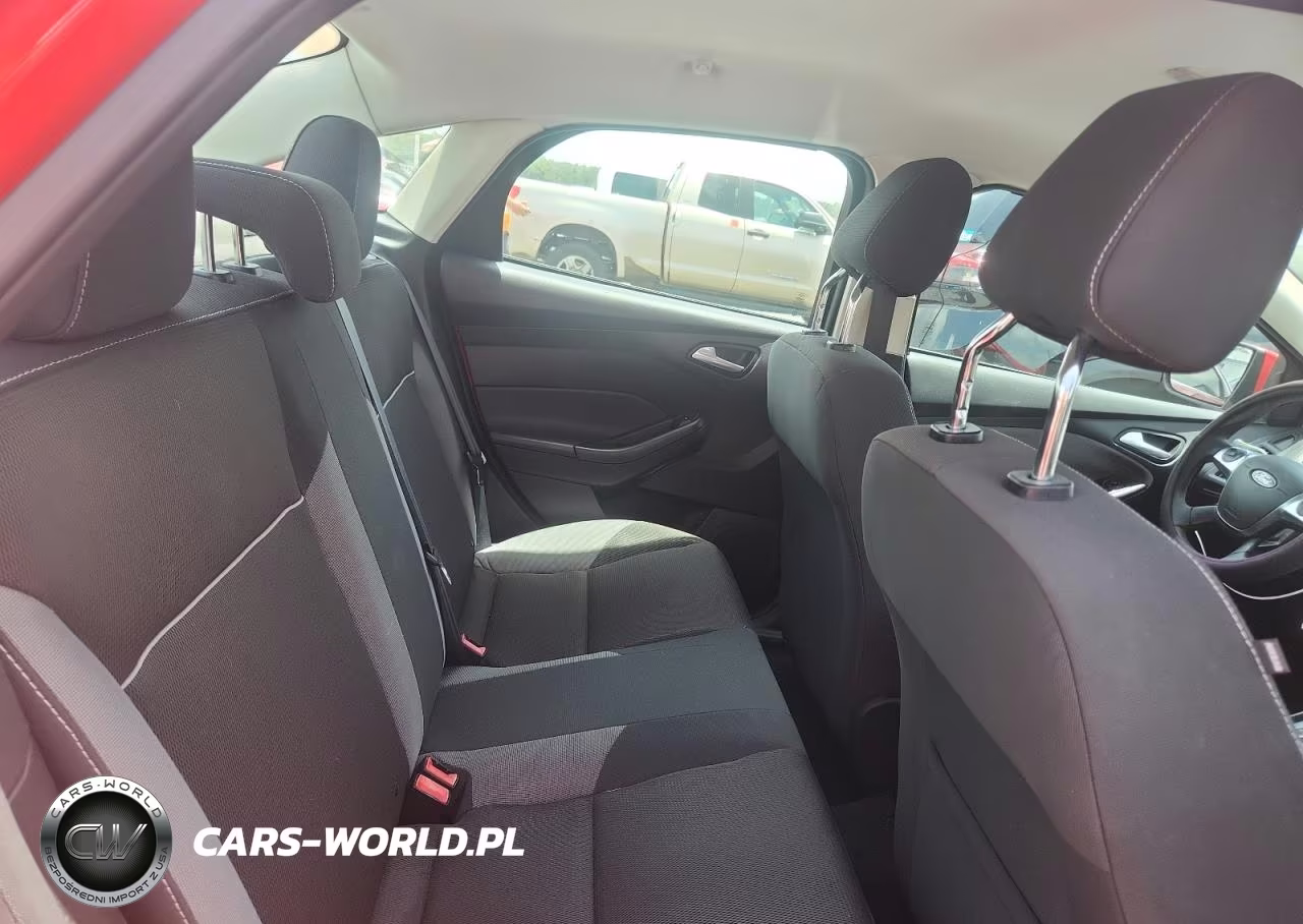 2012 Ford Focus Se VIN:1FAHP3F21CL282568 - 10