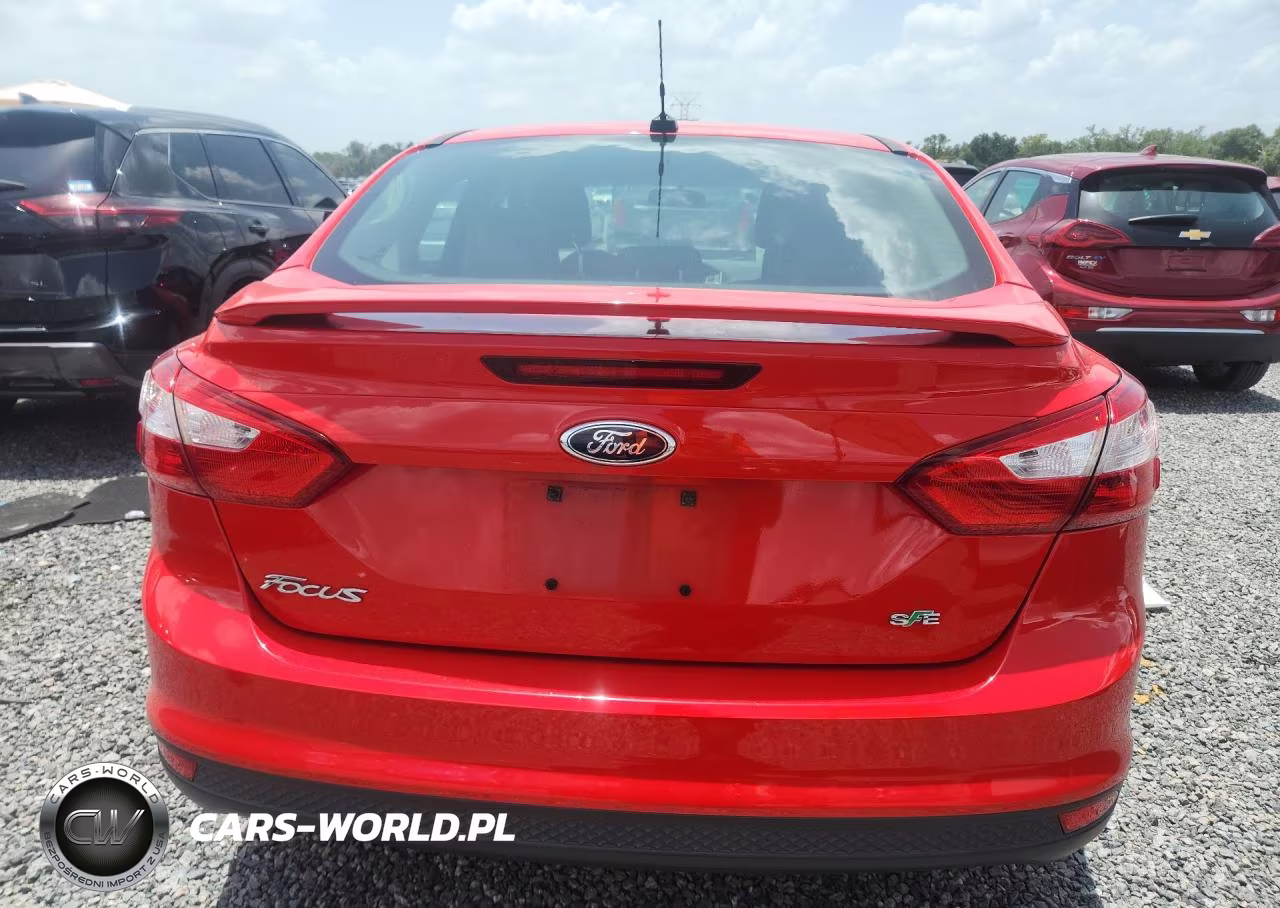 2012 Ford Focus Se VIN:1FAHP3F21CL282568 - 6