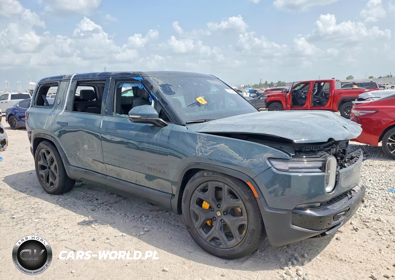 2025 Rivian R1S Premium VIN:7PDSGCBP4SN065223 - 4