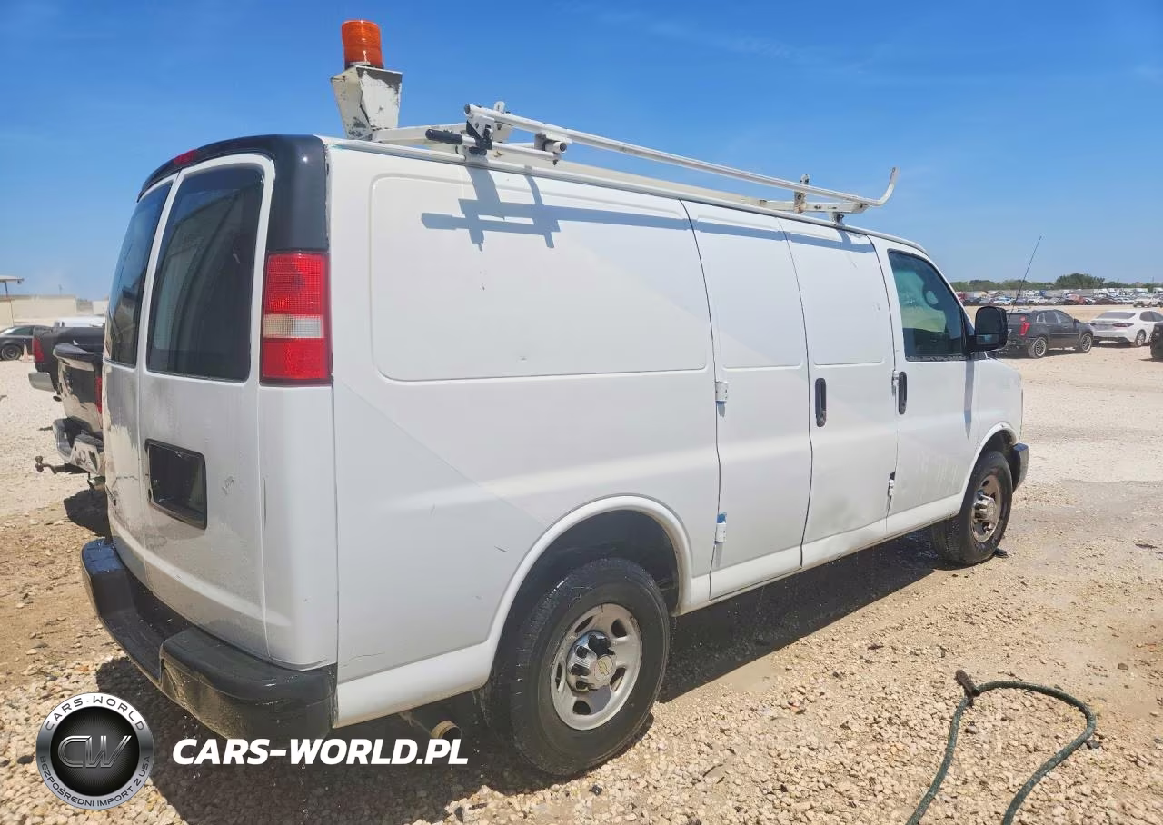 2012 Chevrolet G2500 Express VIN:1GCWGFFA6C1179622 - 3