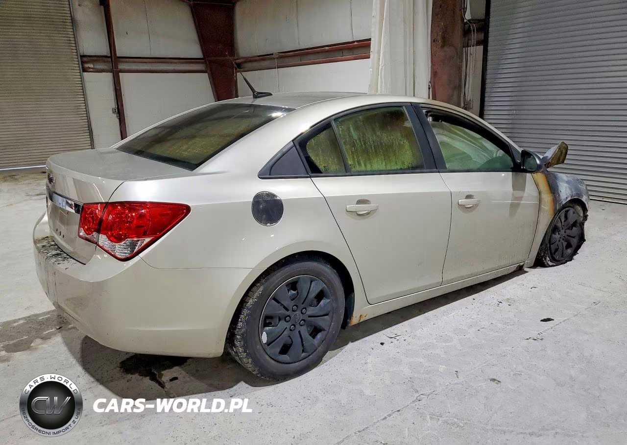 2013 Chevrolet Cruze Ls VIN:1G1PA5SG0D7263050 - 3