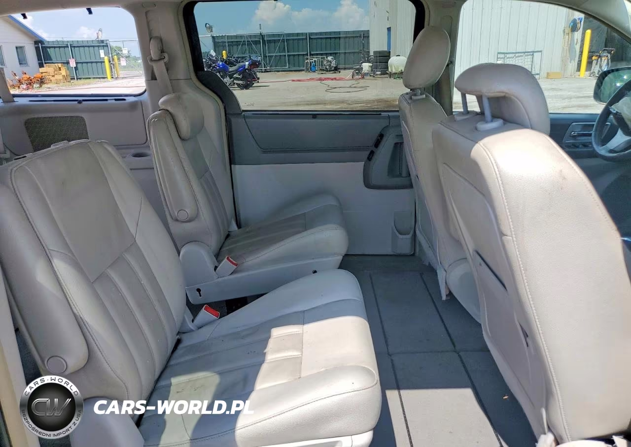 2008 Chrysler Town & Country Touring VIN:2A8HR54P28R768277 - 11