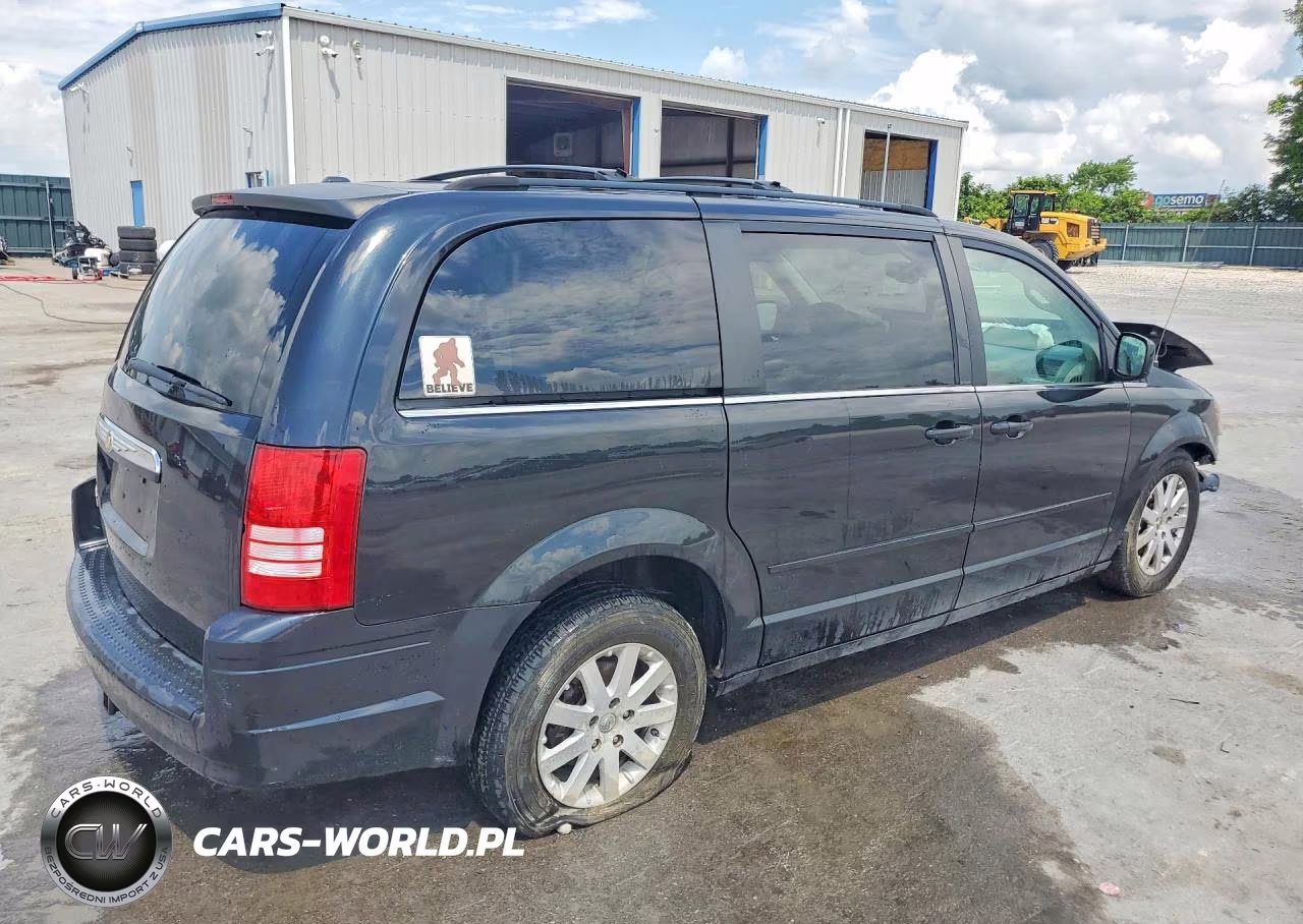 2008 Chrysler Town & Country Touring VIN:2A8HR54P28R768277 - 3