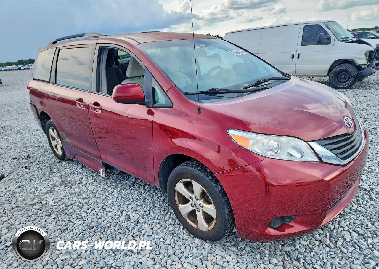 2014 Toyota Sienna Le VIN:5TDKK3DCXES486104 - 4