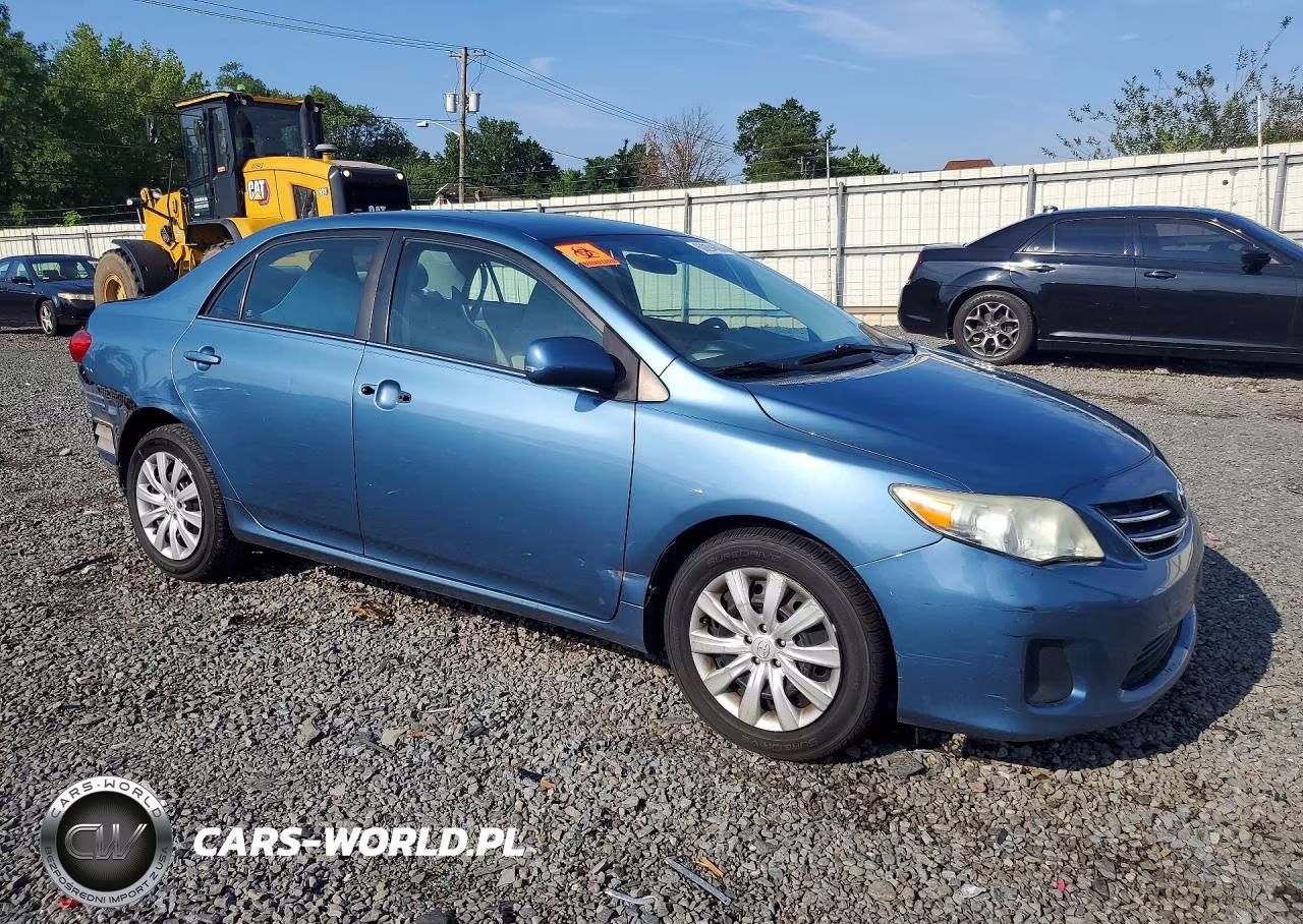 2013 Toyota Corolla Le VIN:5YFBU4EE9DP115765 - 4