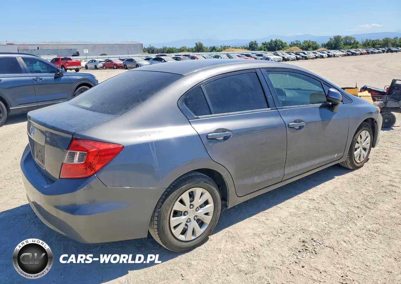2012 Honda Civic VIN:2HGFB2F57CH603242 - 3