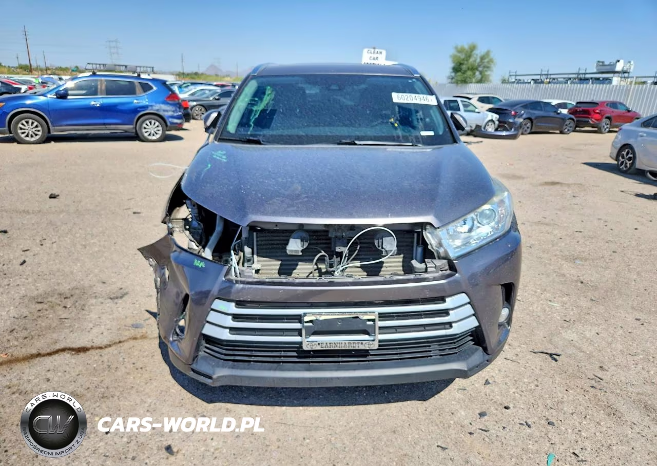 2018 Toyota Highlander Xle VIN:5TDKZRFH4JS258715 - 5