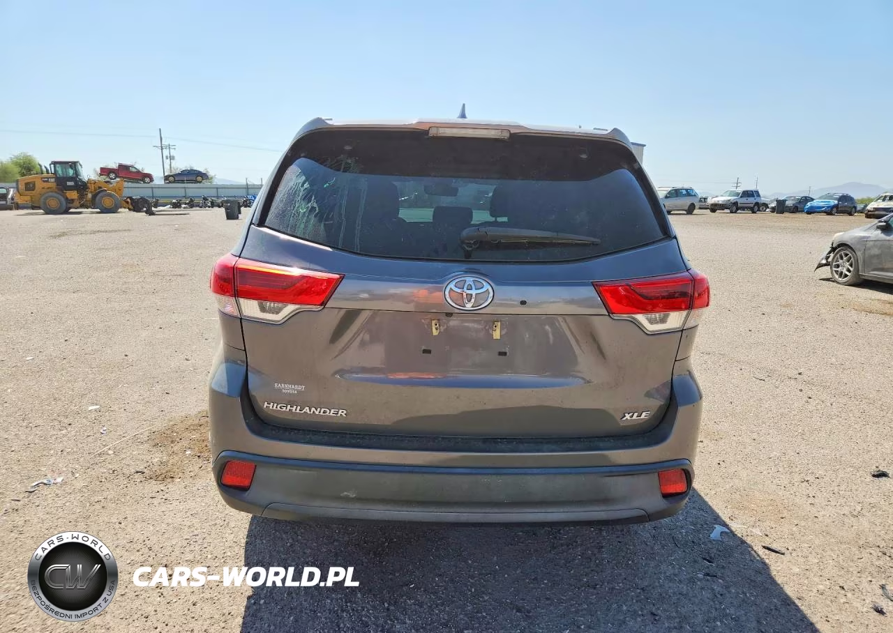 2018 Toyota Highlander Xle VIN:5TDKZRFH4JS258715 - 6