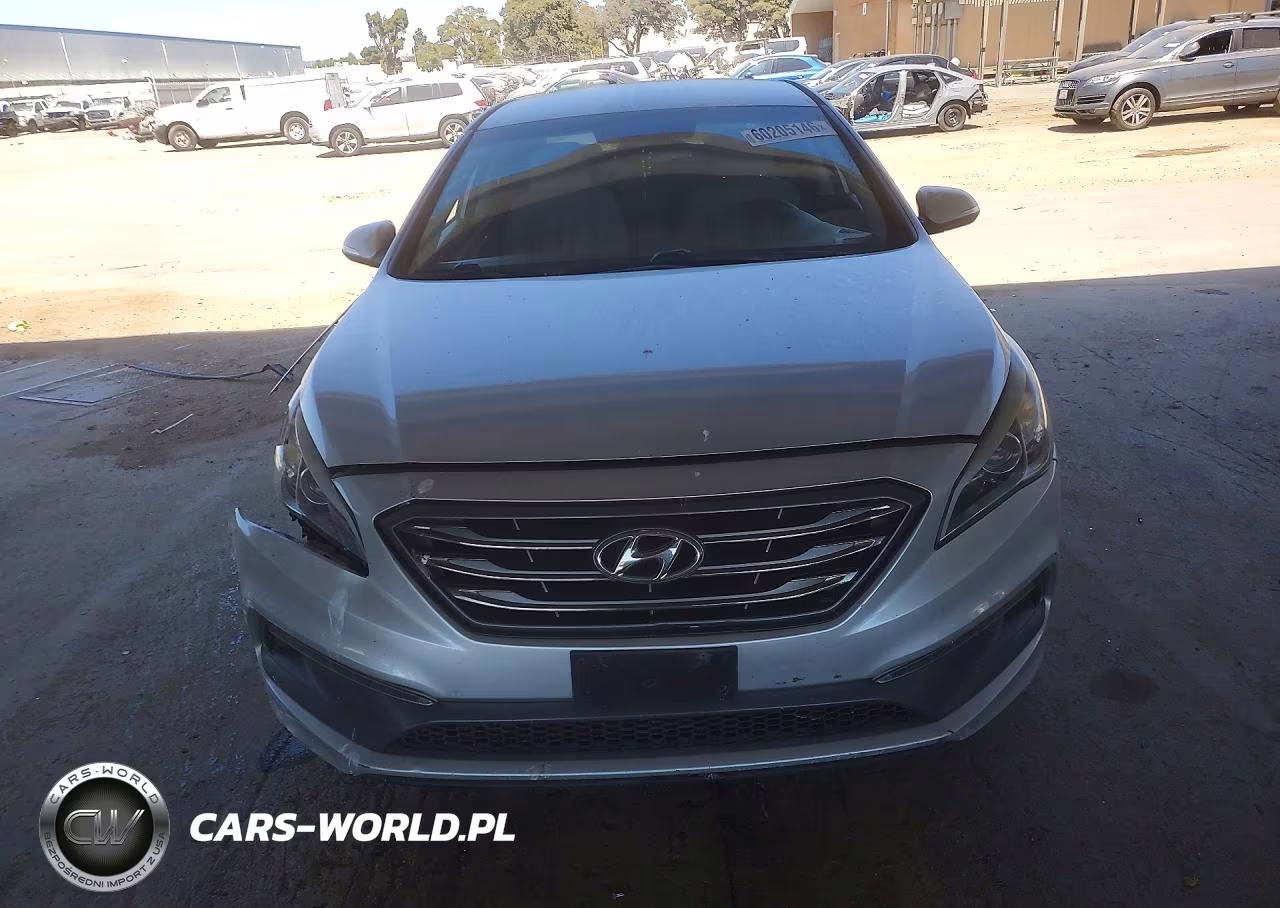 2015 Hyundai Sonata Sport VIN:5NPE34AF1FH102975 - 5