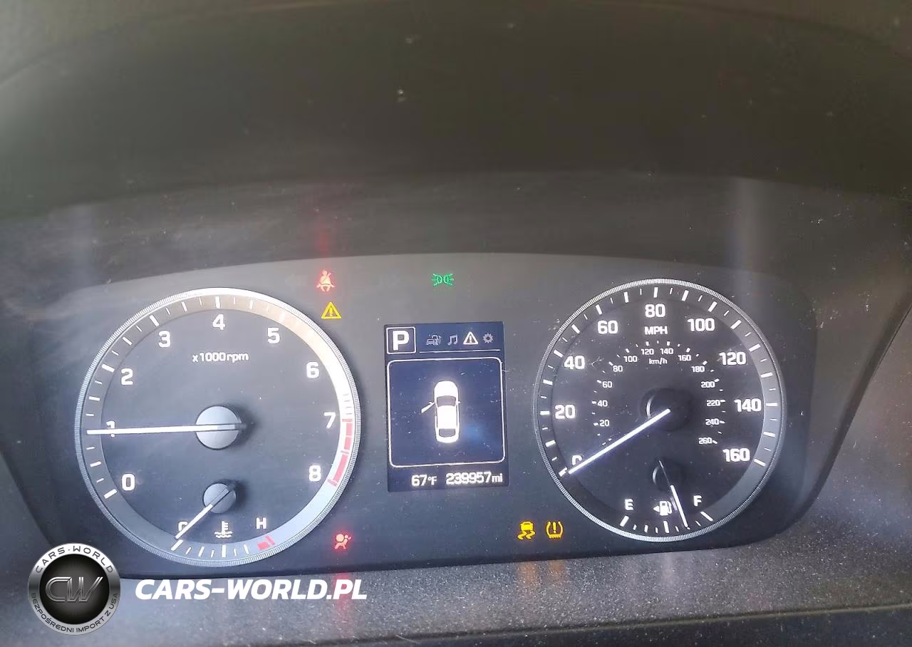 2015 Hyundai Sonata Sport VIN:5NPE34AF1FH102975 - 9