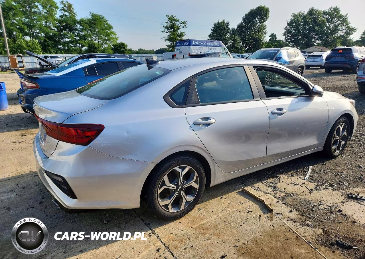 2019 Kia Forte Lxs VIN:3KPF24AD0KE104804 - 3