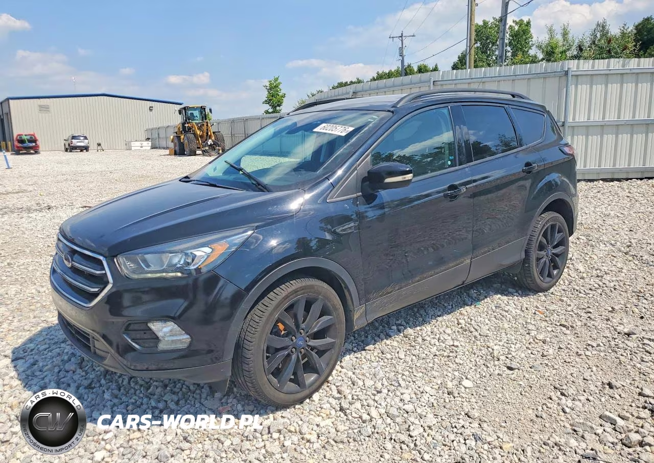 2017 Ford Escape Titanium – zdjęcie 1 z 13