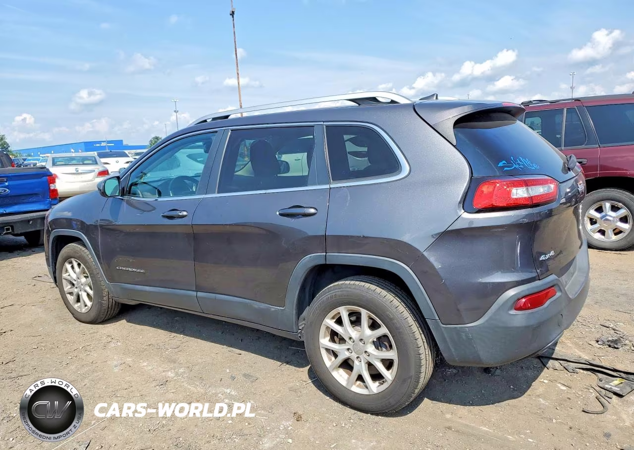 2016 Jeep Cherokee Latitude VIN:1C4PJMCB8GW306452 - 2