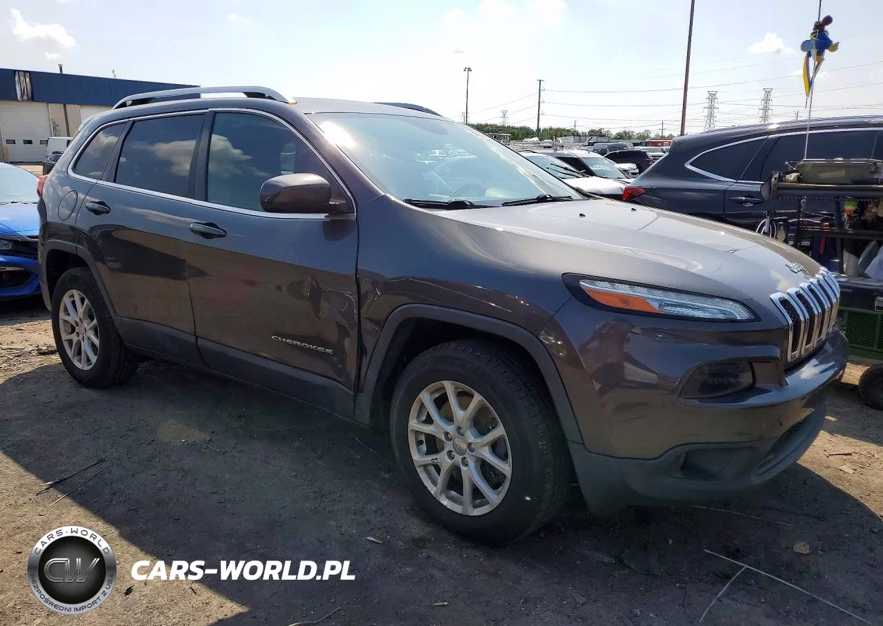 2016 Jeep Cherokee Latitude VIN:1C4PJMCB8GW306452 - 4