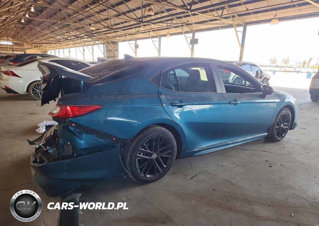 2025 Toyota Camry Se VIN:4T1DAACK2SU611754 - 3