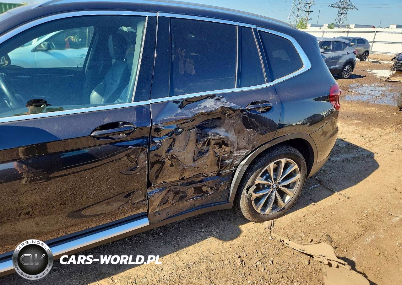 2018 BMW X3 xDrive30I VIN:5UXTR9C54JLC72891 - 9