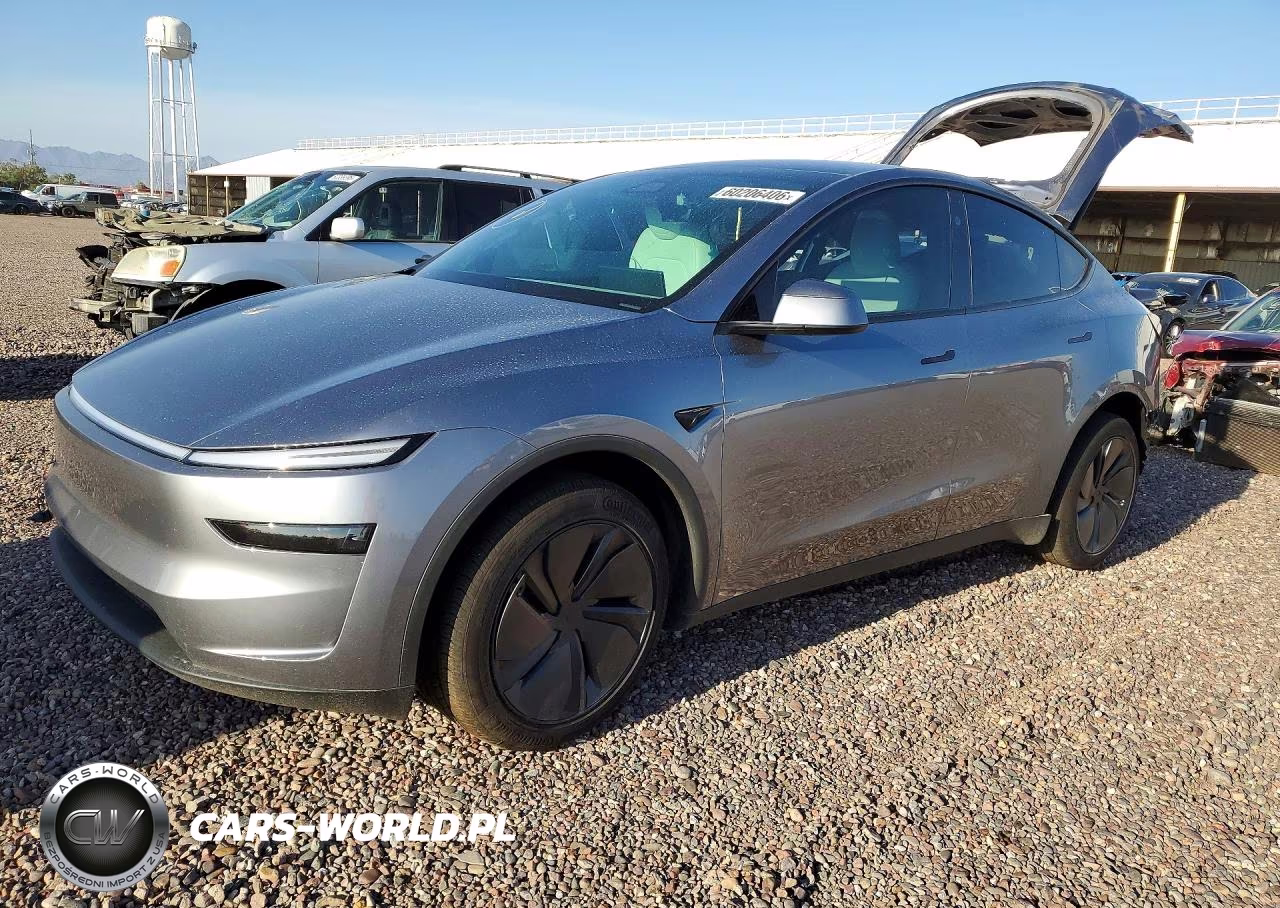 2026 Tesla Model Y – zdjęcie 1 z 13