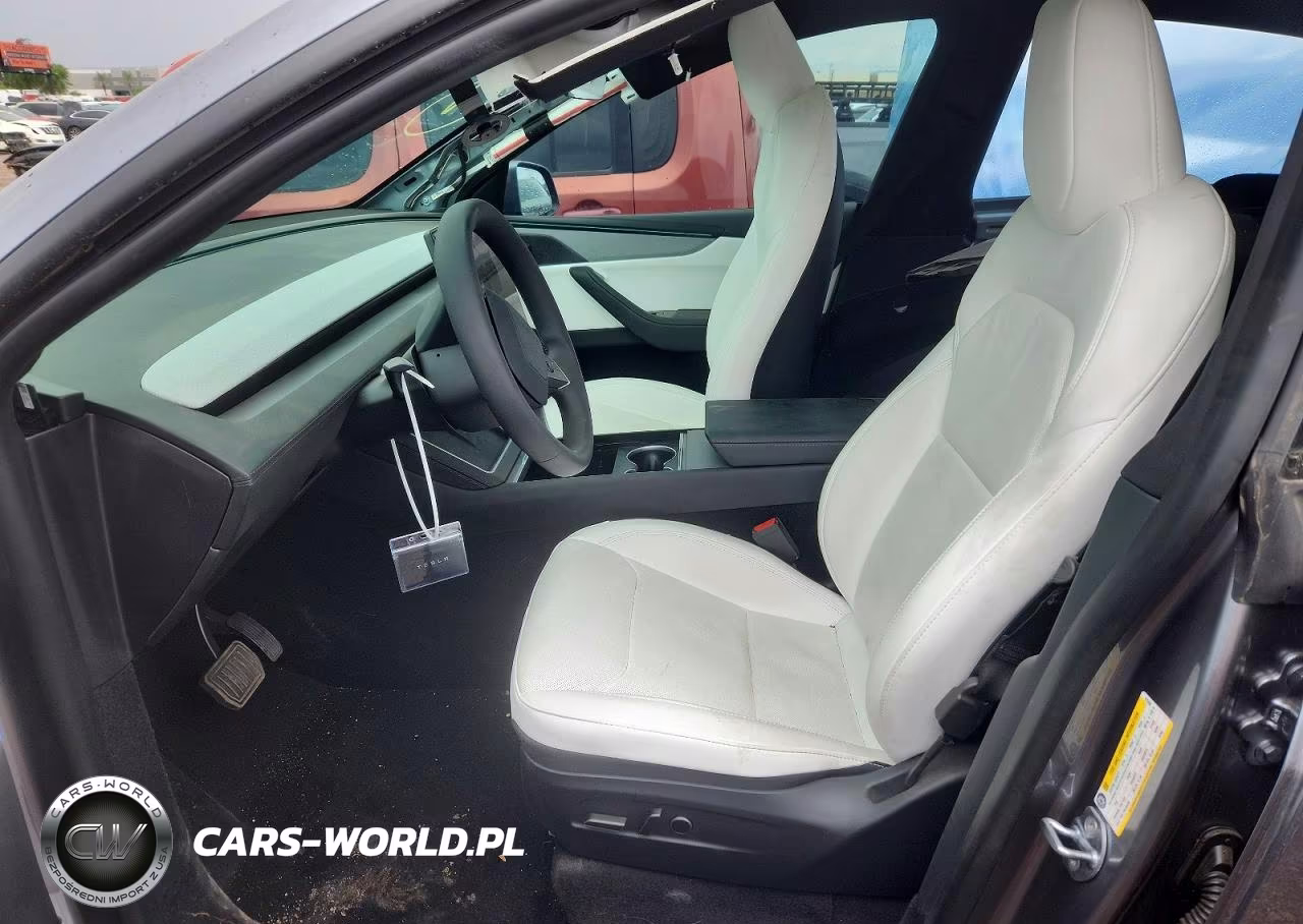 2026 Tesla Model Y VIN:7SAYGDED8TF575439 - 7