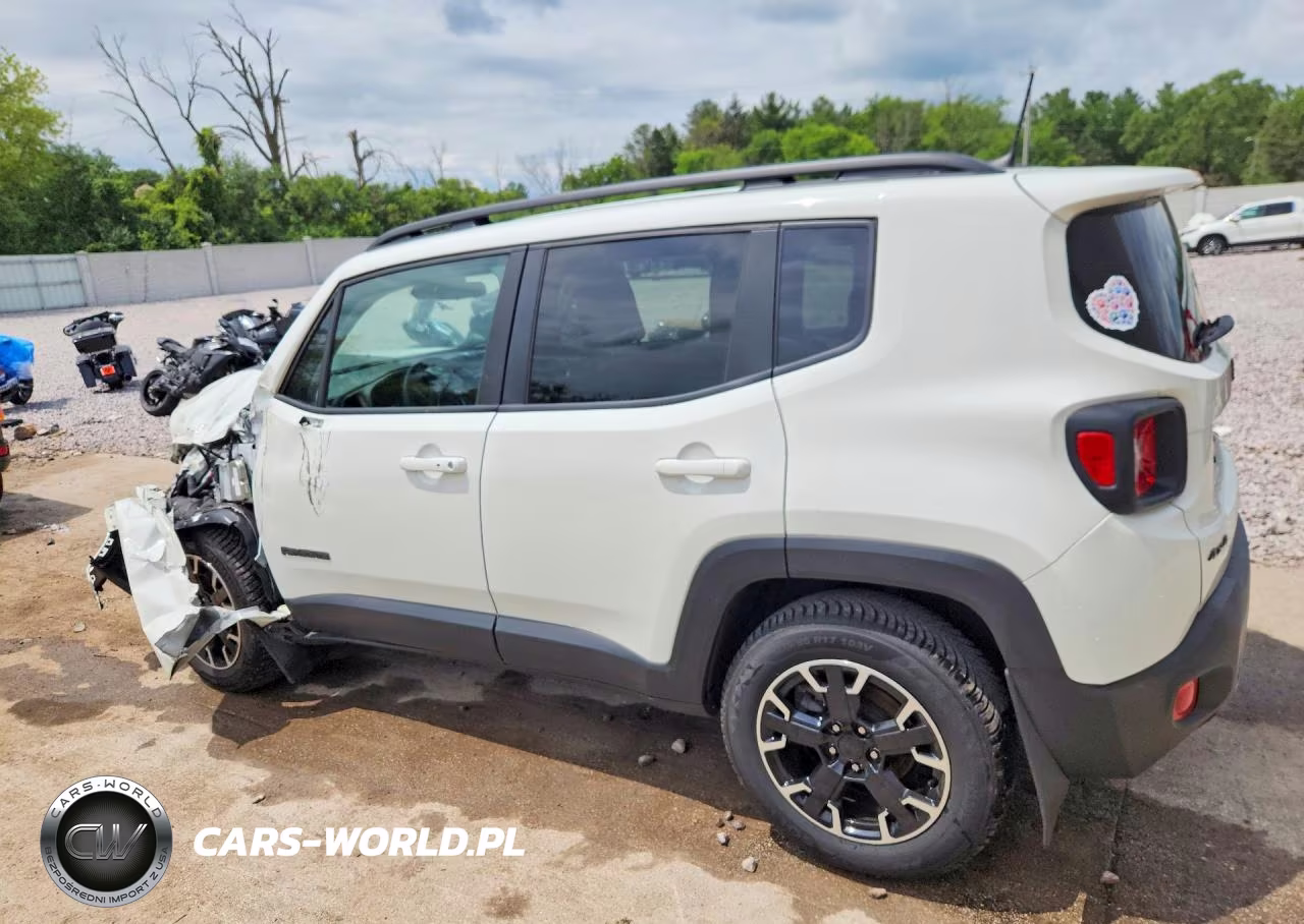2023 Jeep Renegade Latitude VIN:ZACNJDB10PPP39080 - 2