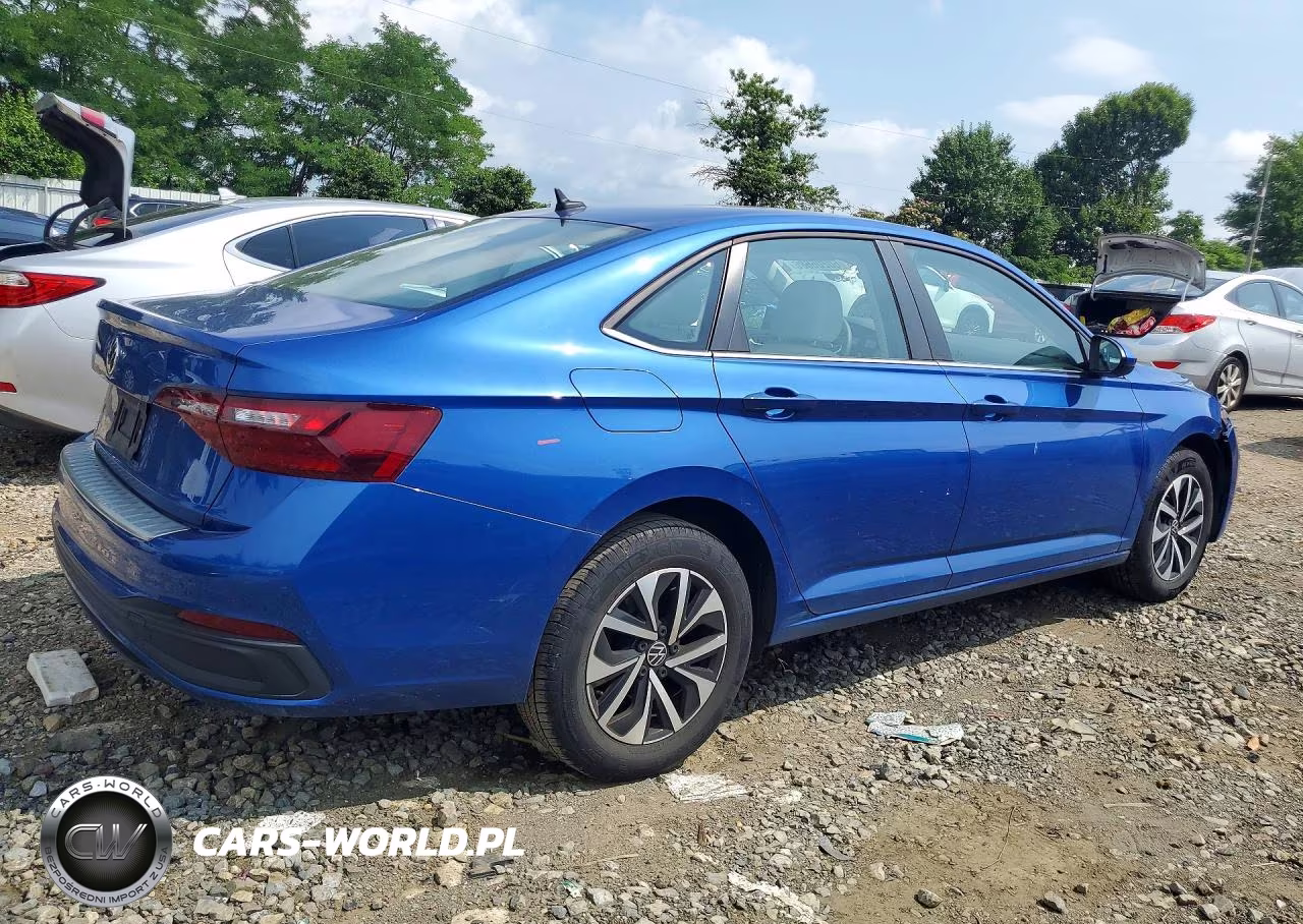 2023 Volkswagen Jetta VIN:3VW5M7BU7PM020673 - 3