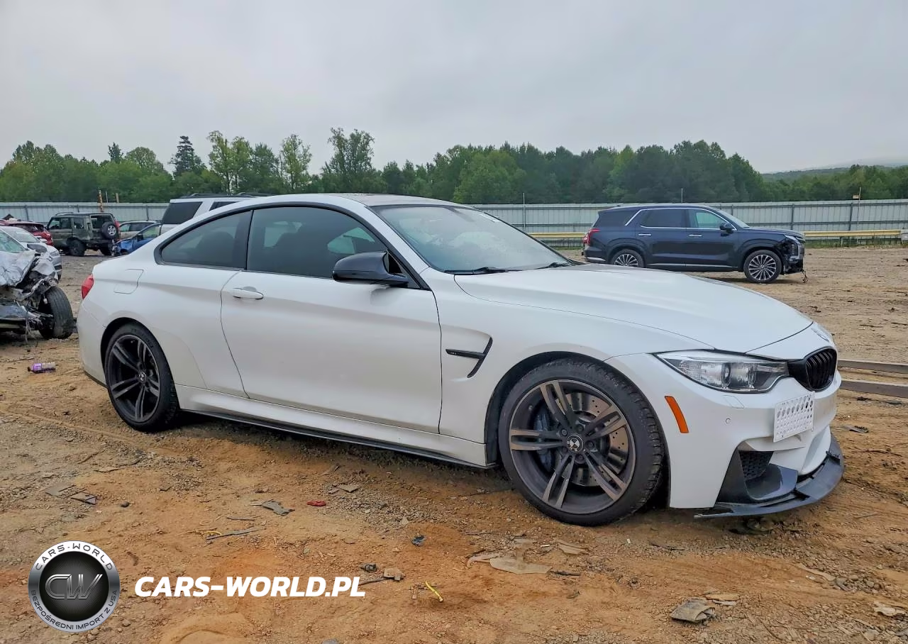 2015 BMW M4 VIN:WBS3R9C57FK333042 - 4
