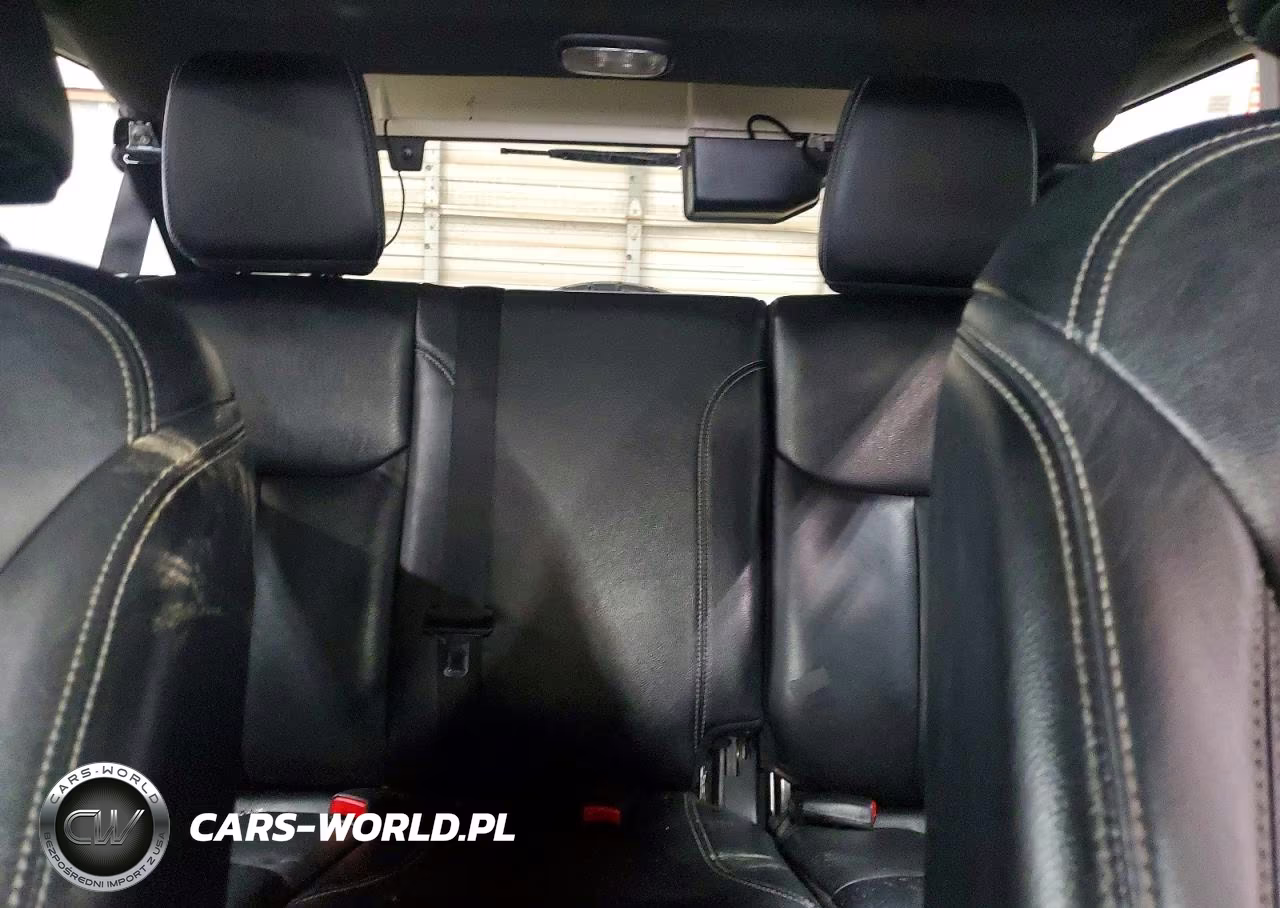 2015 Jeep Wrangler Unlimited Rubicon VIN:1C4BJWFG5FL769825 - 10