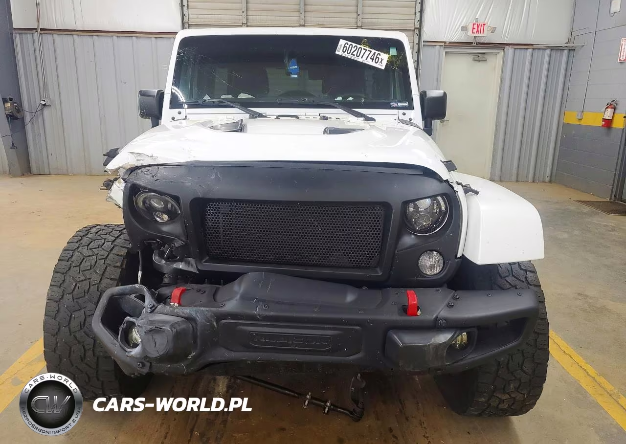 2015 Jeep Wrangler Unlimited Rubicon VIN:1C4BJWFG5FL769825 - 5