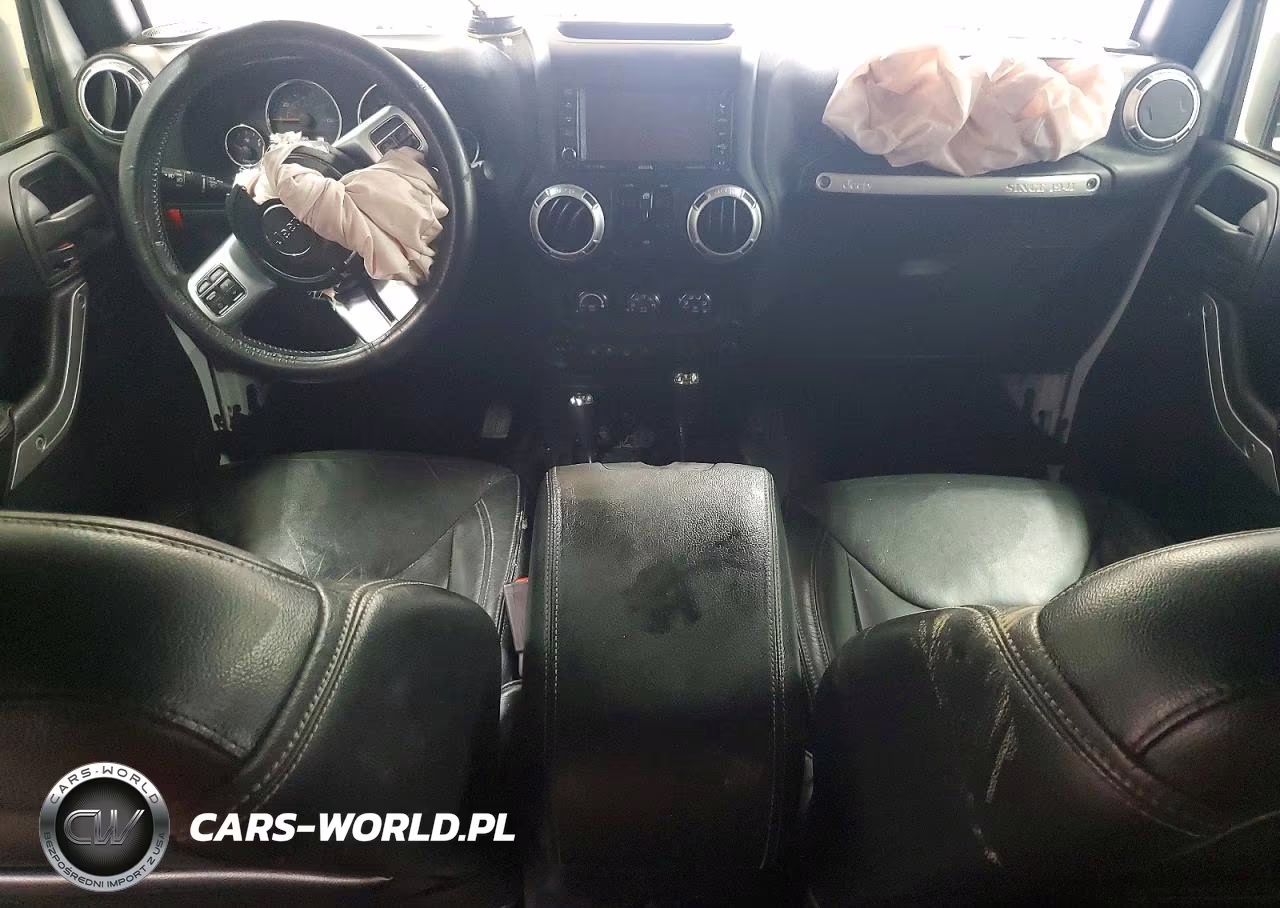 2015 Jeep Wrangler Unlimited Rubicon VIN:1C4BJWFG5FL769825 - 8