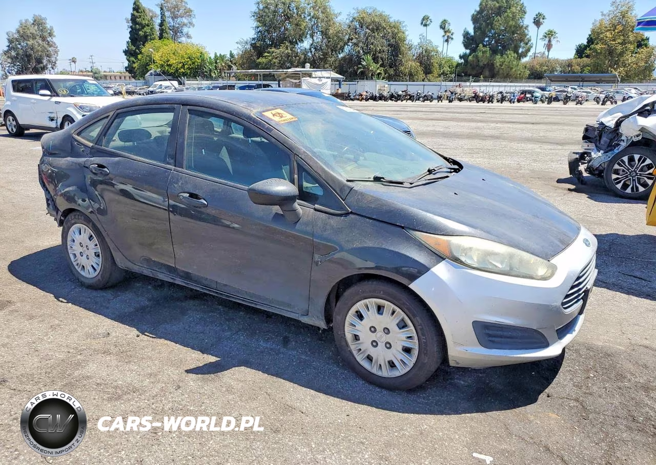 2015 Ford Fiesta S VIN:3FADP4AJ1FM176076 - 4