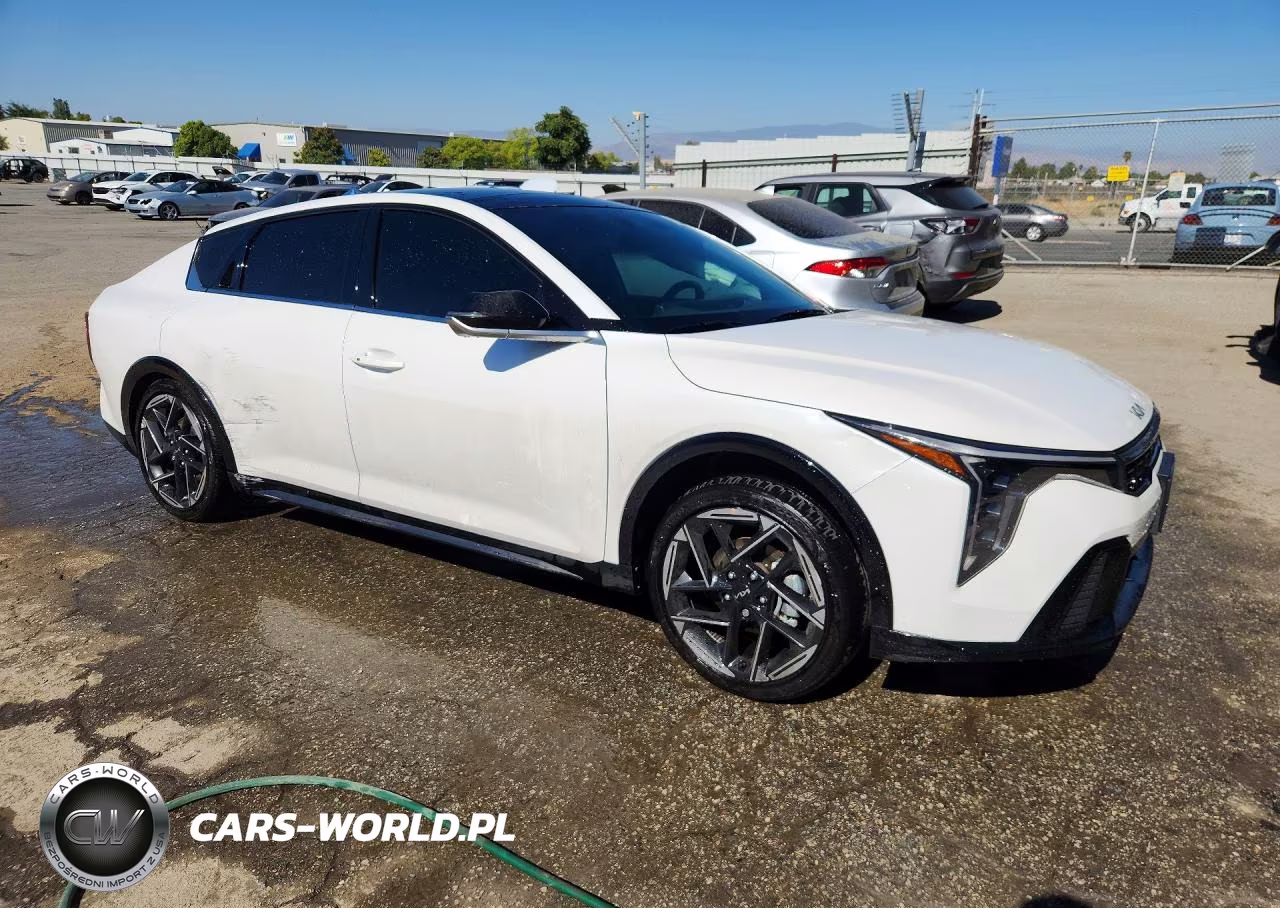 2025 Kia K4 Gt Line VIN:3KPFW4DE0SE229598 - 4