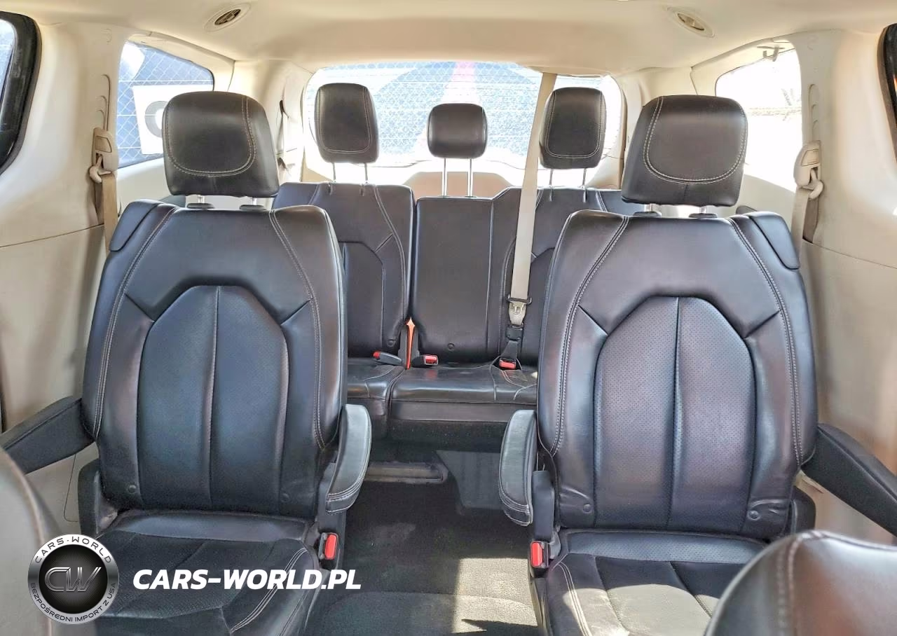 2020 Chrysler Voyager Lxi VIN:2C4RC1DGXLR266017 - 10