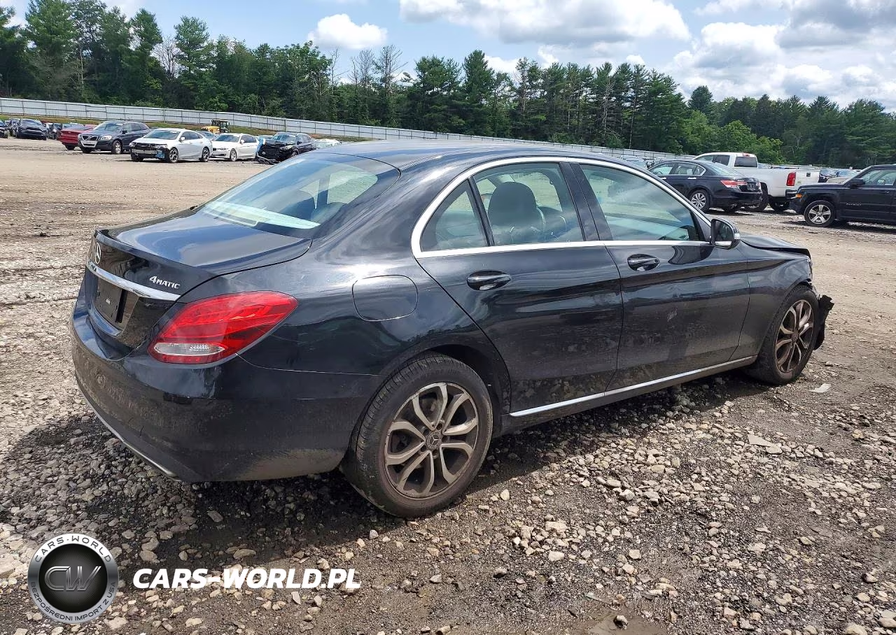 2015 Mercedes-Benz C 300 4Matic VIN:55SWF4KB2FU067318 - 3