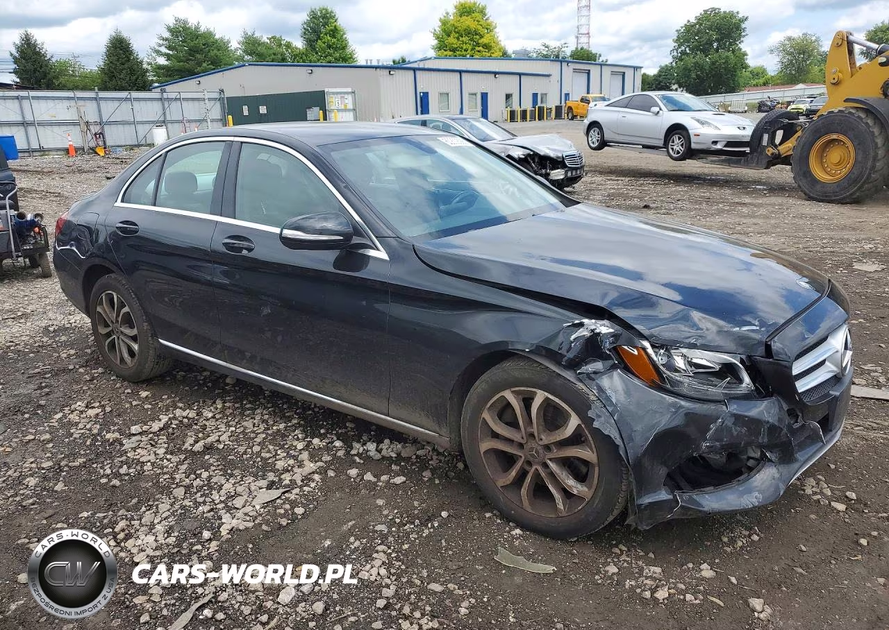 2015 Mercedes-Benz C 300 4Matic VIN:55SWF4KB2FU067318 - 4