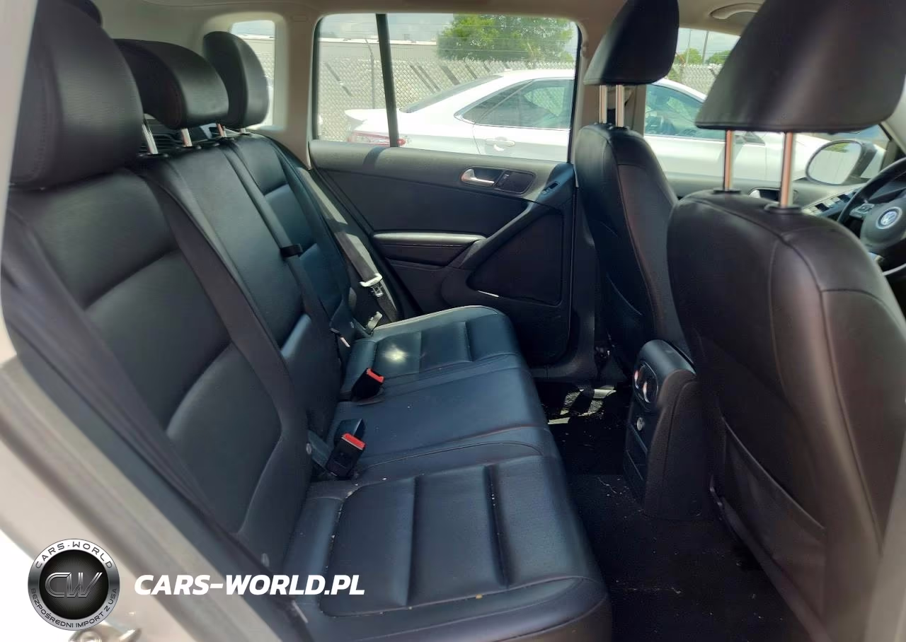 2017 Volkswagen Tiguan S VIN:WVGBV7AX2HK000267 - 11