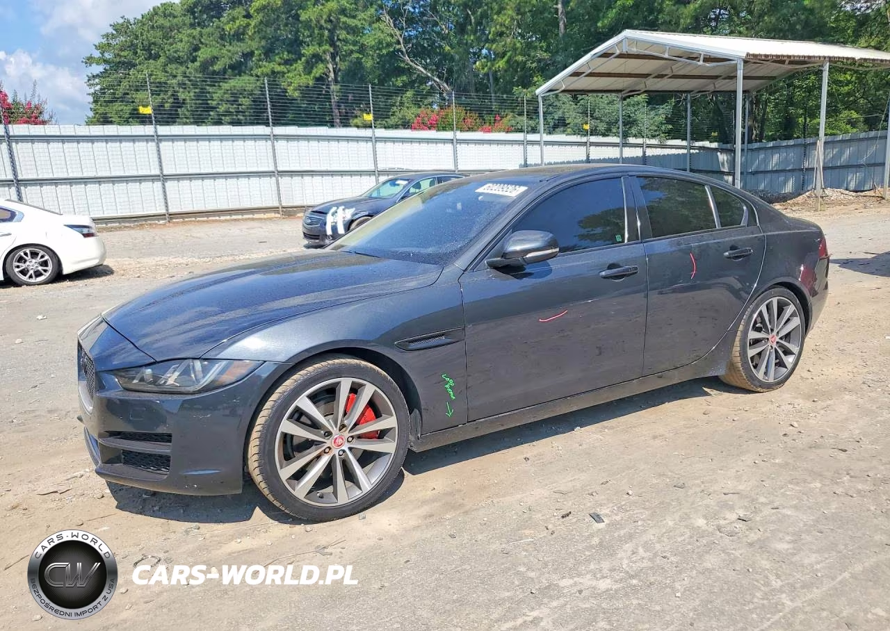 2017 Jaguar Xe Prestige – zdjęcie 1 z 12