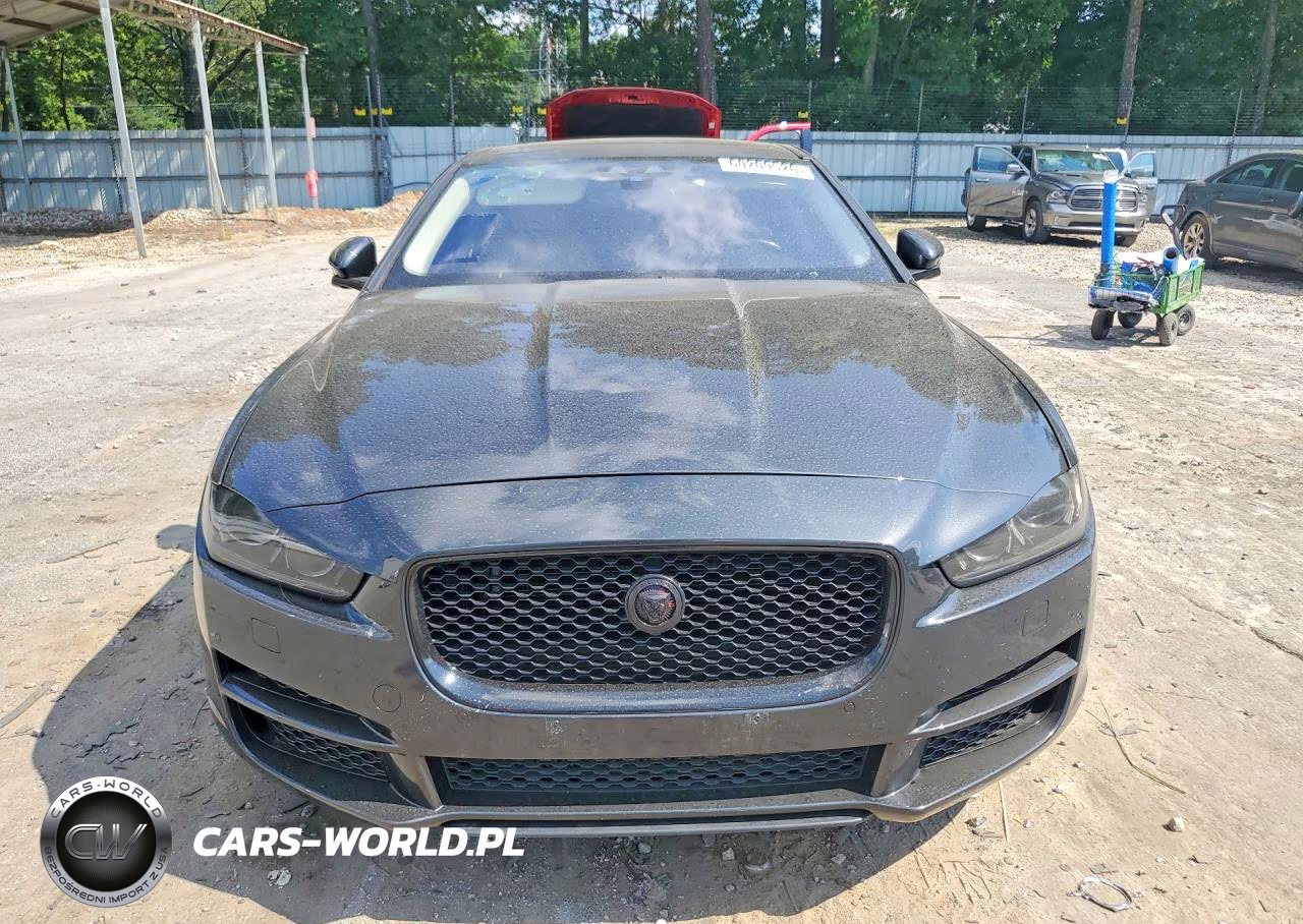 2017 Jaguar Xe Prestige VIN:SAJAE4BG9HA963719 - 5