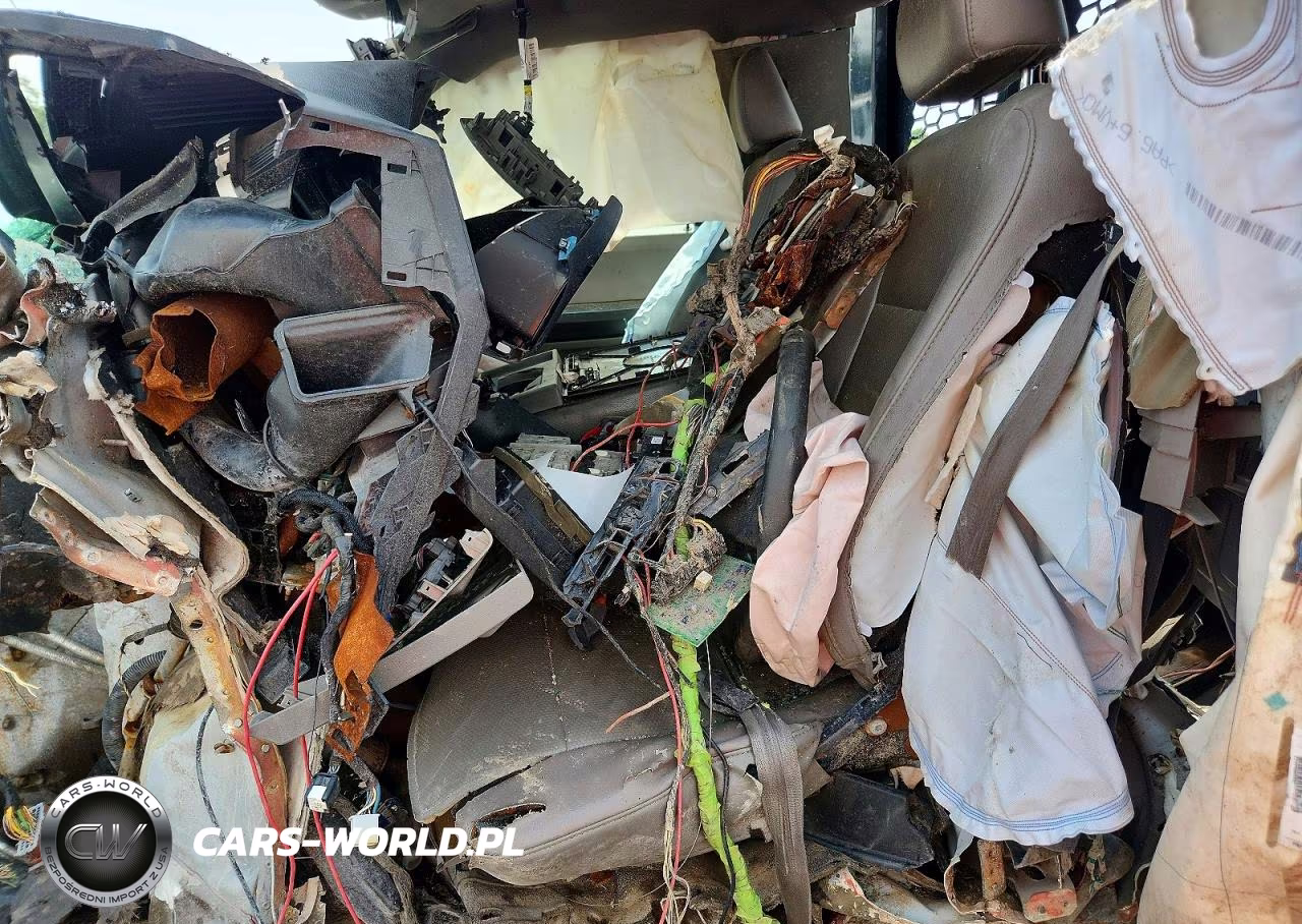 2018 Ford F550 Super Duty Flatbed Truck VIN:1FDUF5GT4JDA01395 - 7