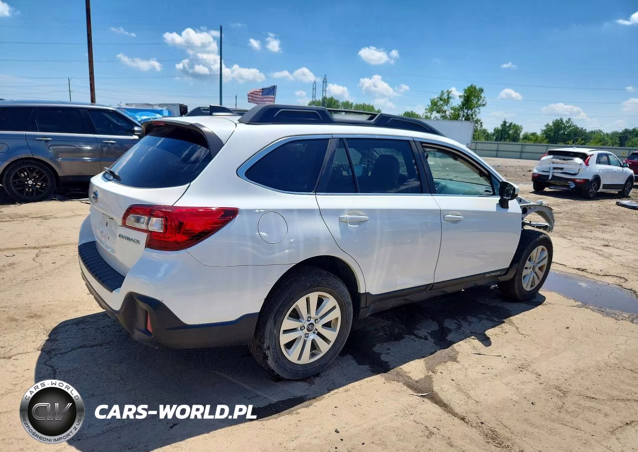 2019 Subaru Outback 2.5I Premium VIN:4S4BSAFC4K3220331 - 3
