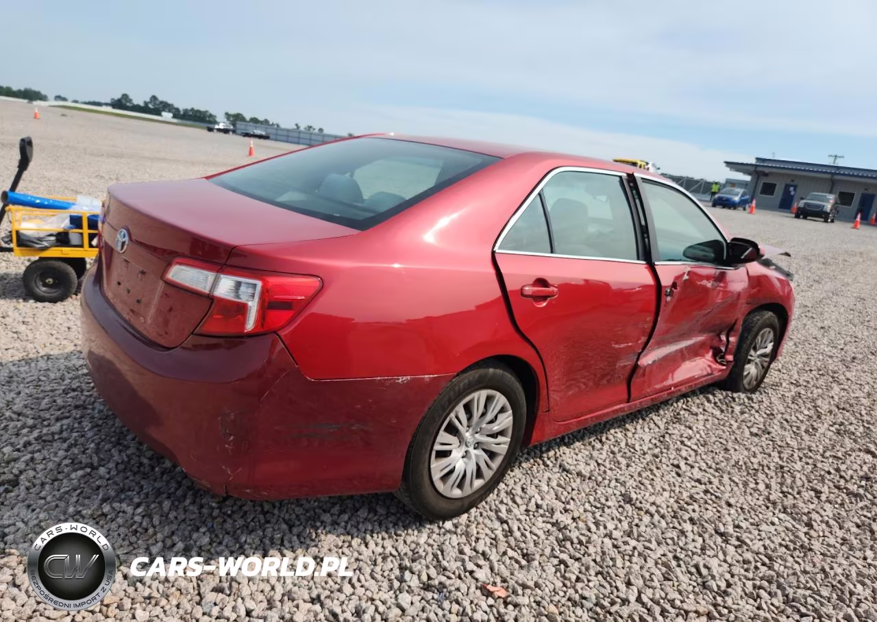 2014 Toyota Camry L VIN:4T1BF1FK6EU840303 - 3