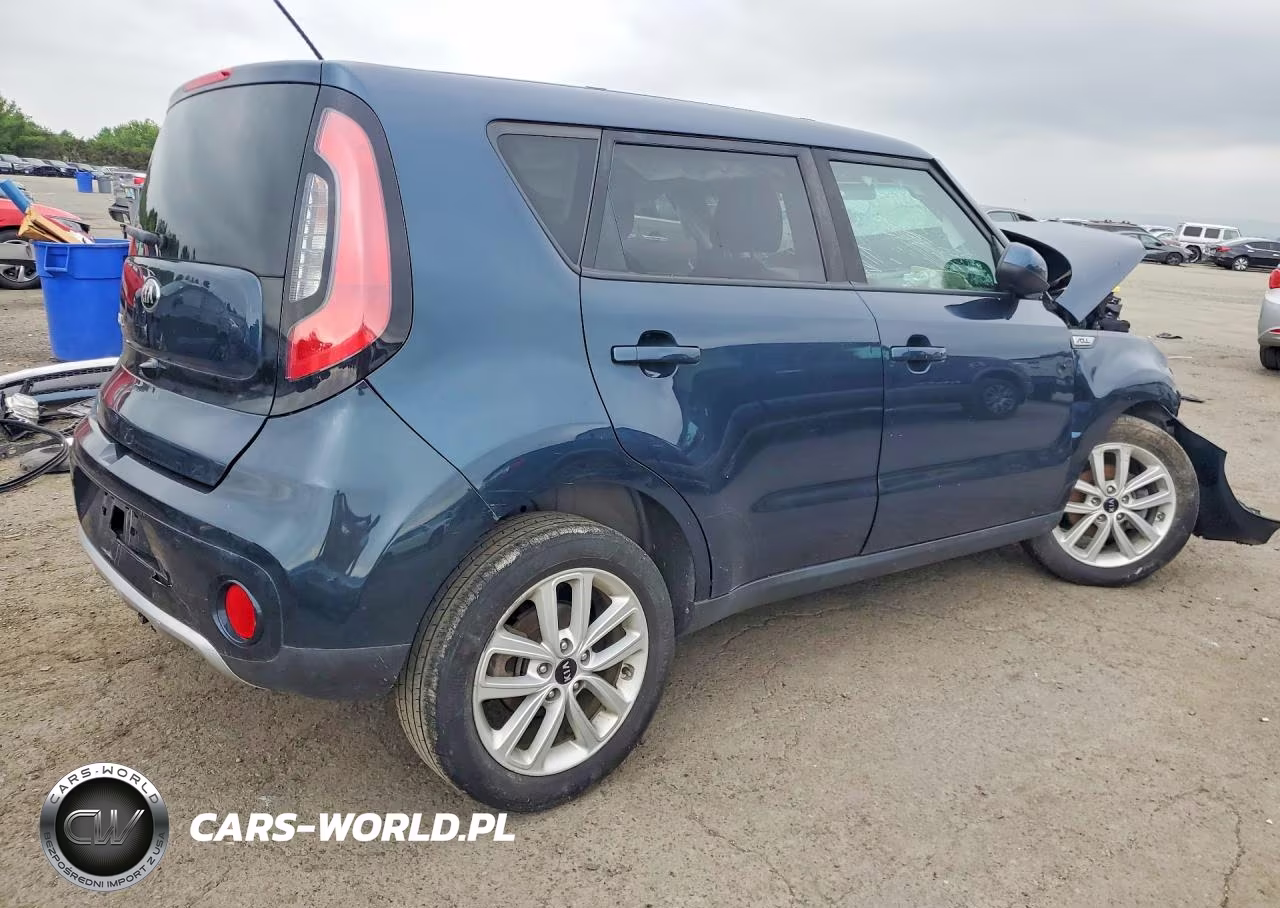 2018 Kia Soul + VIN:KNDJP3A50J7592598 - 3