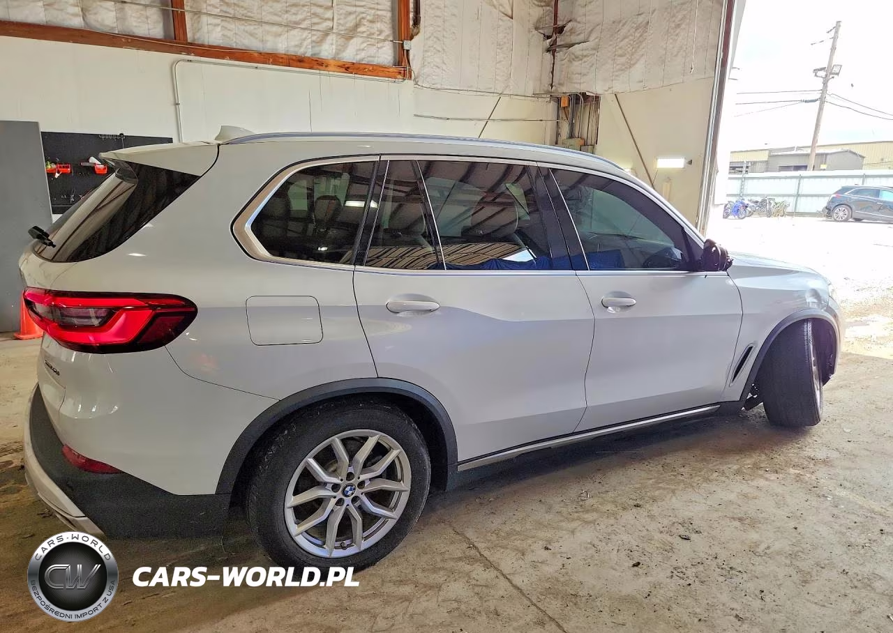 2019 BMW X5 xDrive40I VIN:5UXCR6C59KLK87660 - 3