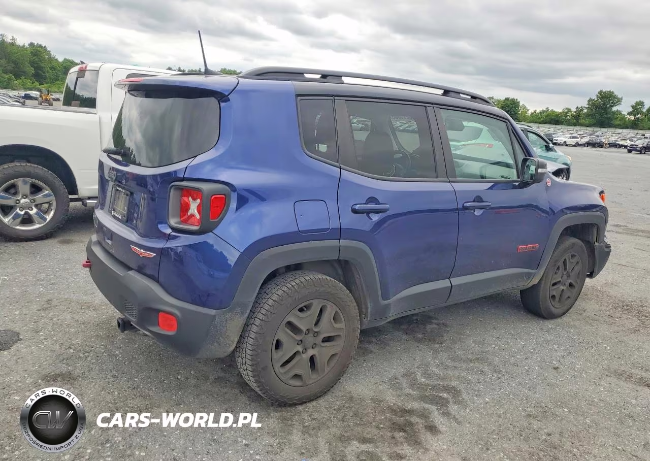 2018 Jeep Renegade Trailhawk VIN:ZACCJBCB4JPH13739 - 3
