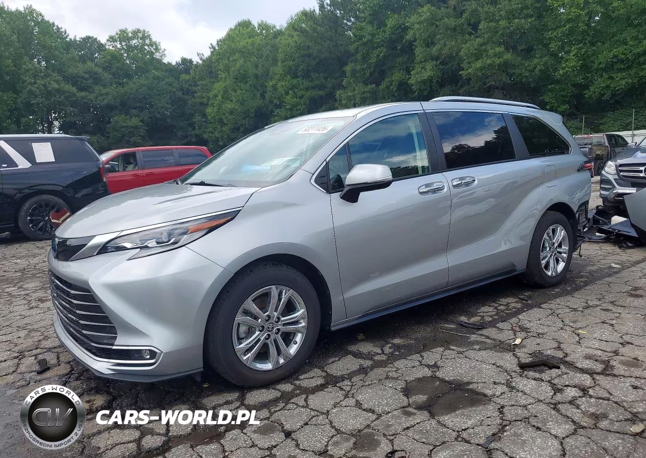 2023 Toyota Sienna Platinum 7-Passenger
