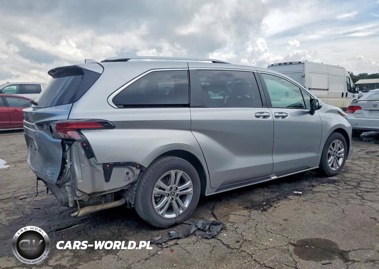 2023 Toyota Sienna Platinum 7-Passenger VIN:5TDESKFC2PS085380 - 3