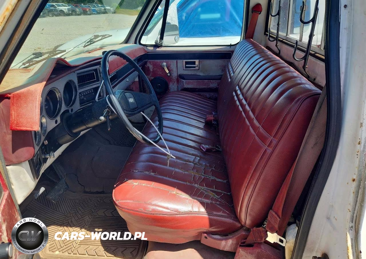 1983 Chevrolet C10 VIN:1GCCC14H5DF305331 - 7